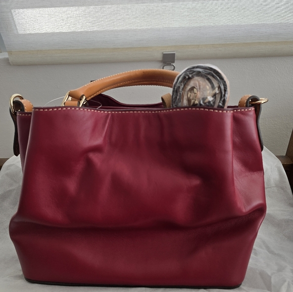 Dooney & Bourke - Picture 5 of 8